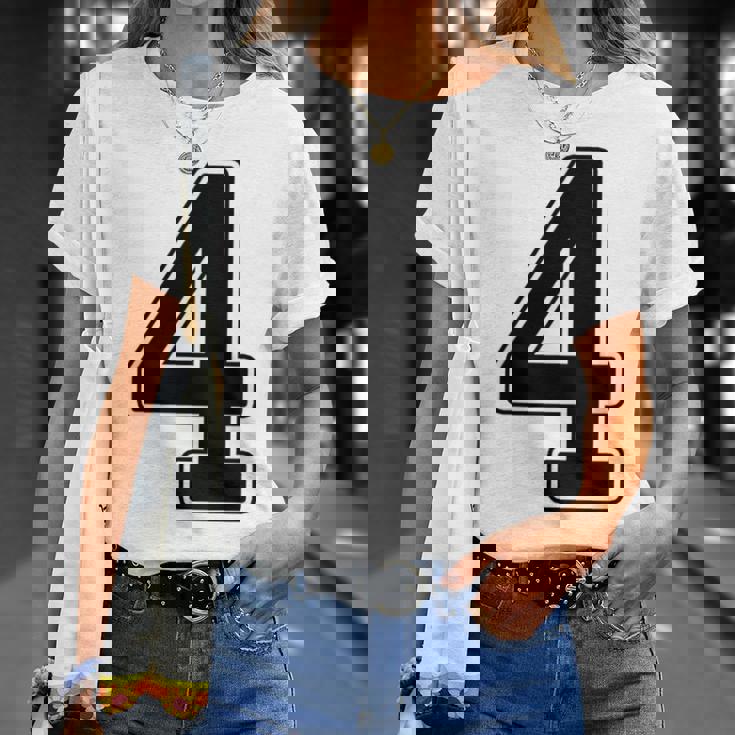 【バックプリント・背中側】4 数字 背番号 ユニフォーム ナンバー【ブラック／黒の文字】スポーツ 野球 サッカー 部活 Tシャツ 彼女への贈り物