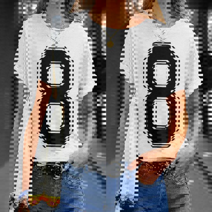 【バックプリント・背中側】8 数字 背番号 ユニフォーム ナンバー【ブラック／黒 の文字】スポーツ 練習着 部活 Tシャツ 彼女への贈り物