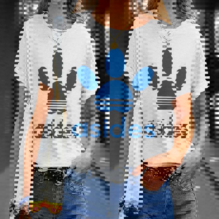 【バックプリント・背中側】Asides アシデス 足です。肉球です。【変なtシャツ屋】スポーツ ブランド パロディ 面白 Tシャツ 彼女への贈り物