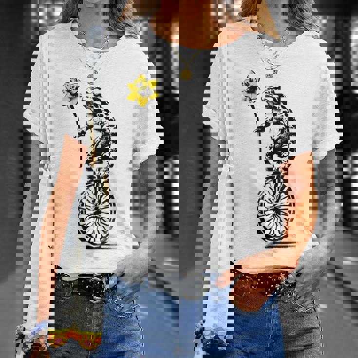 かわいい面白いカエルの一輪車 Tシャツ 彼女への贈り物