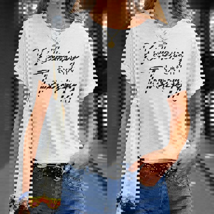 キックボクシングは私のセラピー Tシャツ 彼女への贈り物