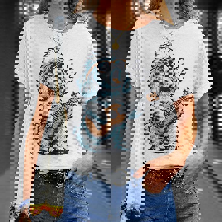 ギターを弾く犬 マルチーズプードル 面白い落書き Tシャツ 彼女への贈り物