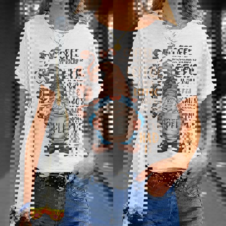 コーヒーノームコーヒーの後ろ向き綴りはeeffoc面白いです。 Tシャツ 彼女への贈り物