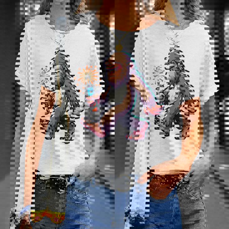 ビッグフット 7月4日 花火 愛国的なアメリカ国旗 サスカッチ Tシャツ 彼女への贈り物