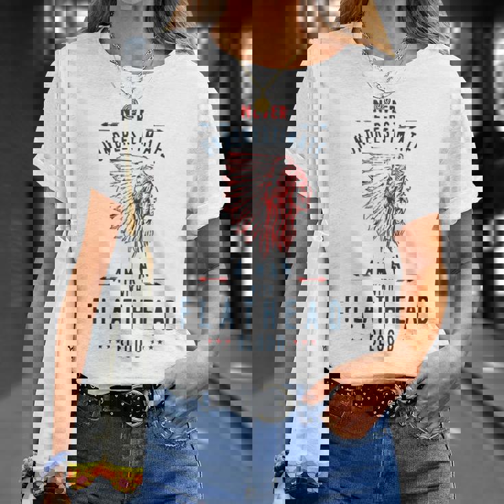 フラットヘッド ネイティブアメリカン インディアンマン Never Underestimate Tシャツ 彼女への贈り物