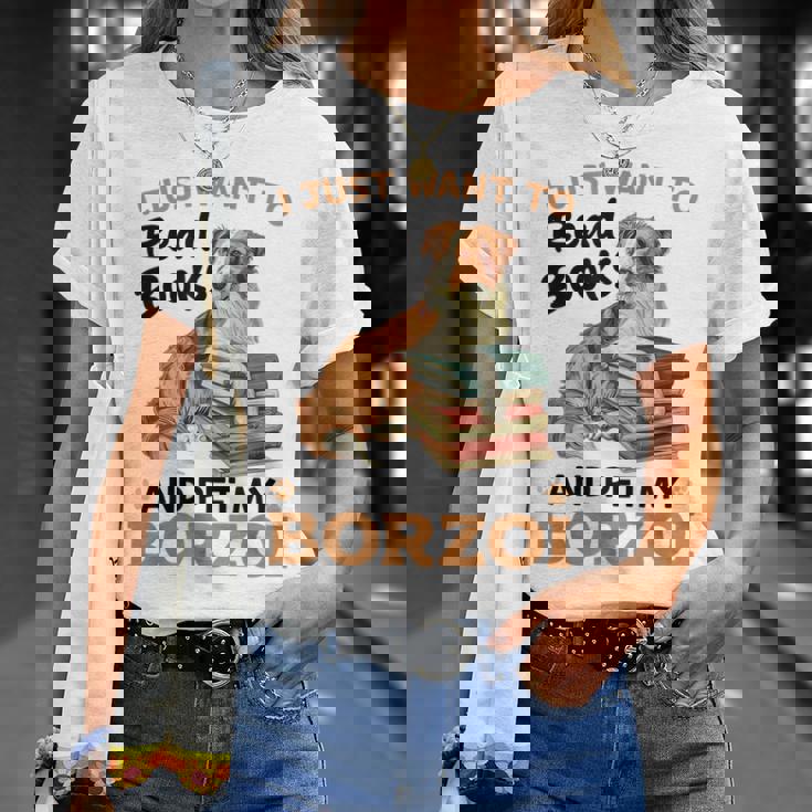 ボルゾイ・ドッグ・ブリード本を読んでボルゾイを撫でたいだけ Tシャツ 彼女への贈り物