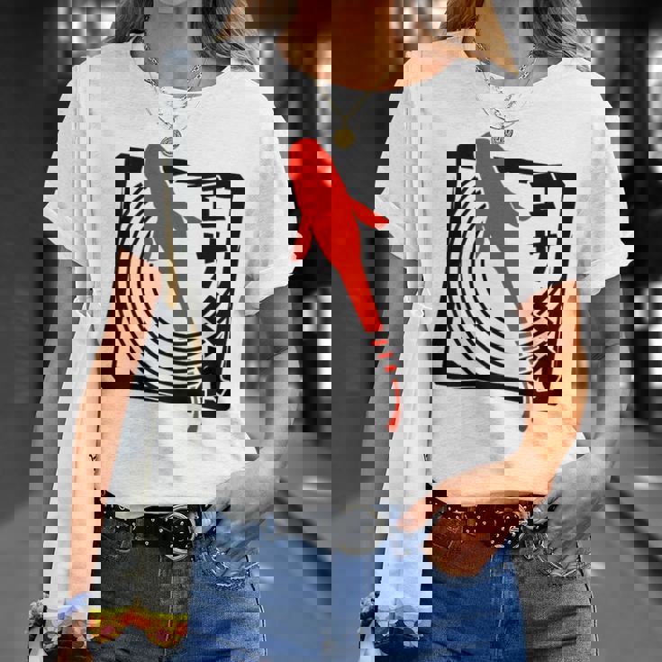 メダカ：ハンコスタンプデザインで描かれたメダカはエサを欲す。 Tシャツ 彼女への贈り物