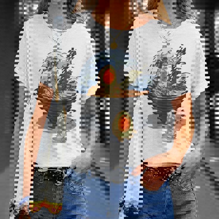 ラーメン 海 波 寝ぼける たまご Tシャツ 彼女への贈り物