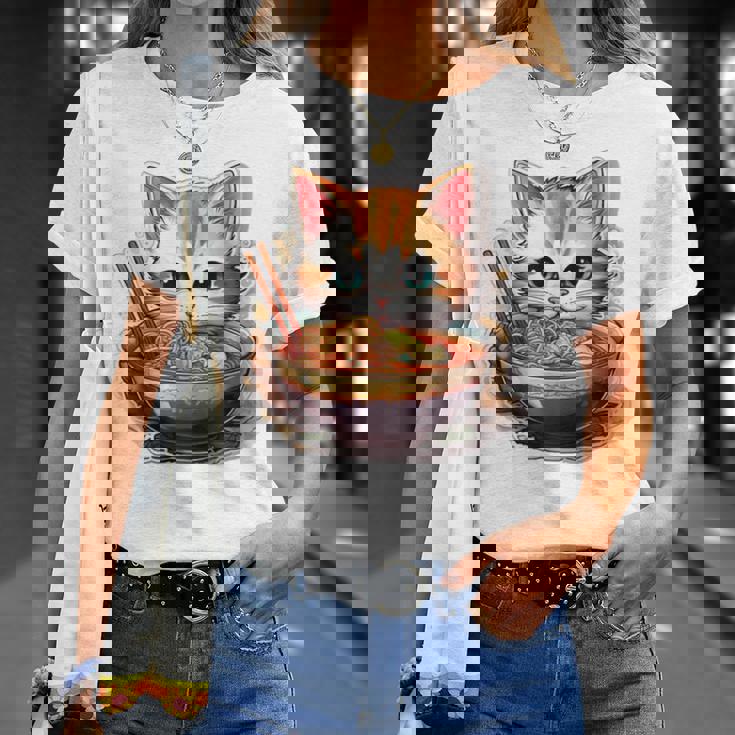 ラーメンを食べている子猫 Tシャツ 彼女への贈り物