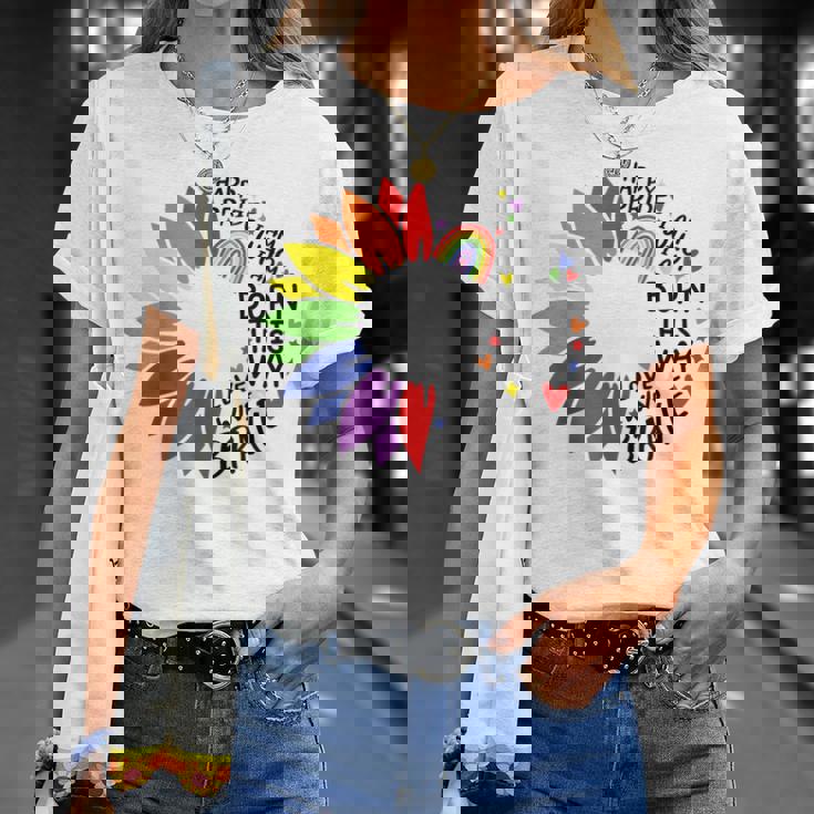 レインボー ヒマワリ ハッピー プライド Tシャツ 彼女への贈り物