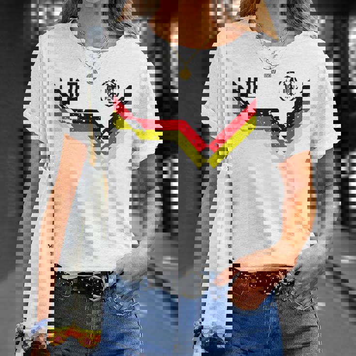 レトロなドイツシャツサッカージャージードイツ Tシャツ 彼女への贈り物