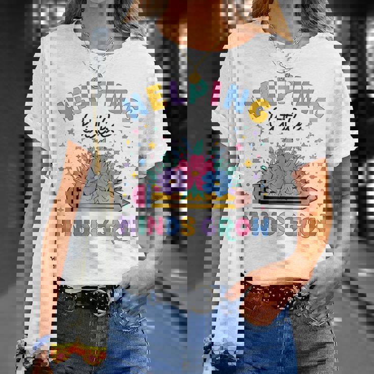 小さな心の成長を助ける ワイルドフラワー 幼稚園 先生 Tシャツ 彼女への贈り物