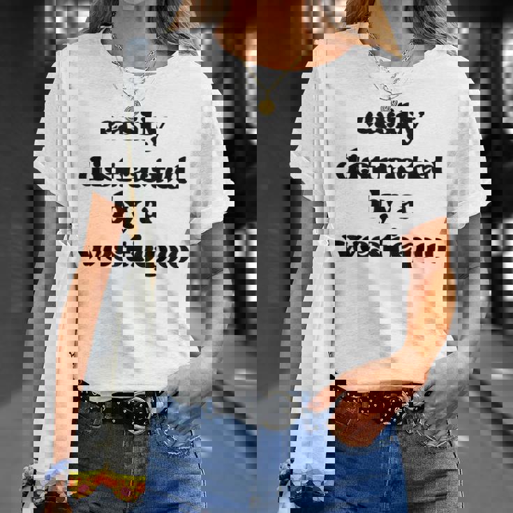 犬に気を取られる-犬のお父さんお母さんウェスティ・プードル・ウェスティプー Tシャツ 彼女への贈り物