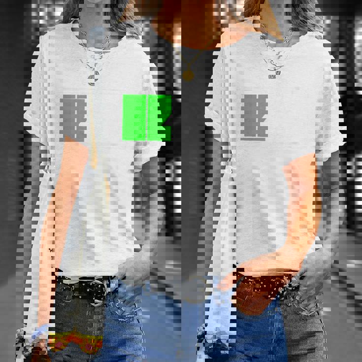 背中【充電中】電池 バッテリー おもしろ 面白い ギャグ ネタ ウケ狙い 笑える ユーモア おバカな 個性的な Tシャツ 彼女への贈り物