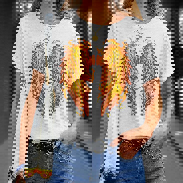 裏面に燃える天使の翼 火の羽 Tシャツ 彼女への贈り物