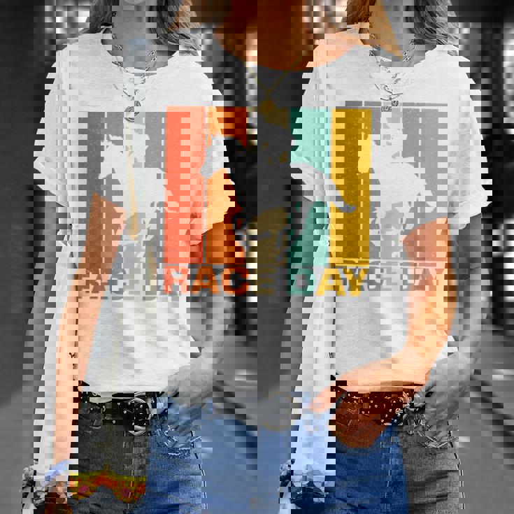 面白い 競馬 ビンテージ レースデー Ky ダービー 馬 ジョッキー Tシャツ 彼女への贈り物