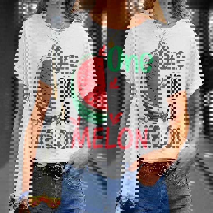 面白いスイカ ハワイのビーチでの休暇 メロンの中のかわいいもの Tシャツ 彼女への贈り物