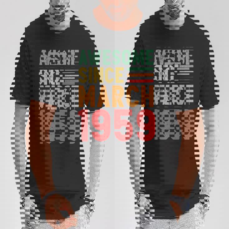 1959年3月から素晴らしい70歳の誕生日プレゼント。 Tシャツ 面白い贈り物