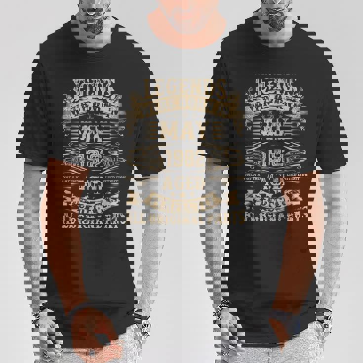 1982年5月 43歳 誕生日プレゼント 男性用 43歳の誕生日 Tシャツ 面白い贈り物