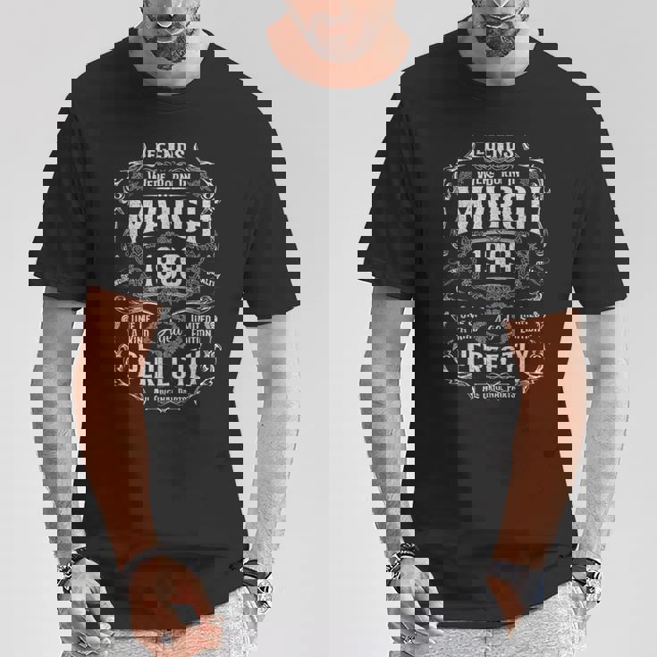 35歳の誕生日の伝説は1989年3月に生まれました Tシャツ 面白い贈り物