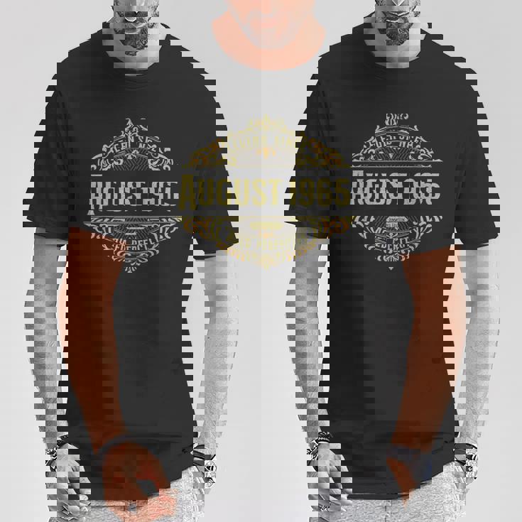 59歳の誕生日伝説は1965年8月に誕生しました。 Tシャツ 面白い贈り物