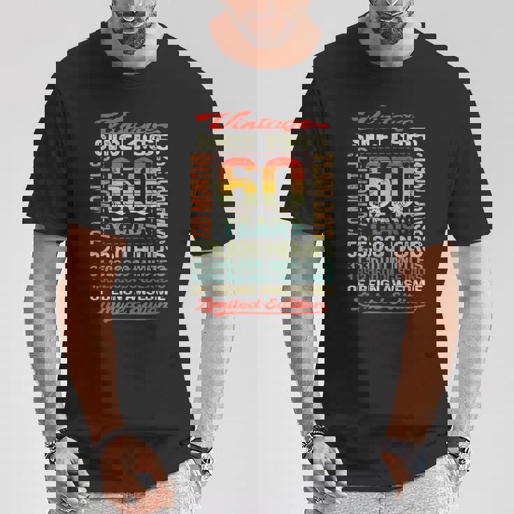 60歳 720ヶ月 すごい生まれ 1965年 60歳の誕生日 Tシャツ 面白い贈り物