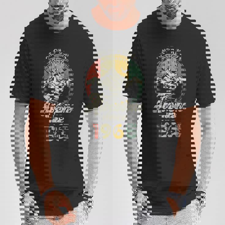 60歳の誕生日 1965年創業のレトロな山々 Tシャツ 面白い贈り物