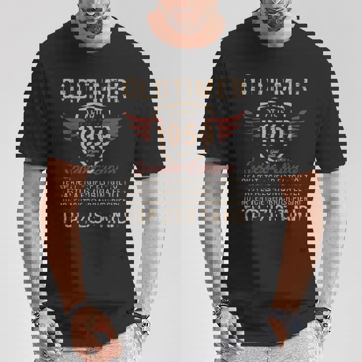 66 歳の誕生日プレゼント クラシックカー 4 月ヴィンテージ 1959 Tシャツ 面白い贈り物