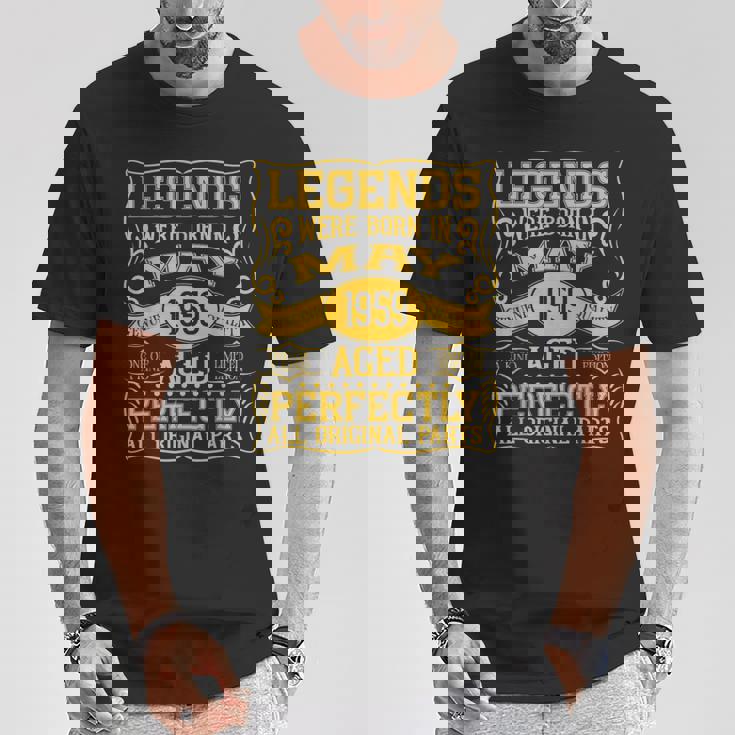 66歳の誕生日伝説は1959年5月に誕生しました。 Tシャツ 面白い贈り物