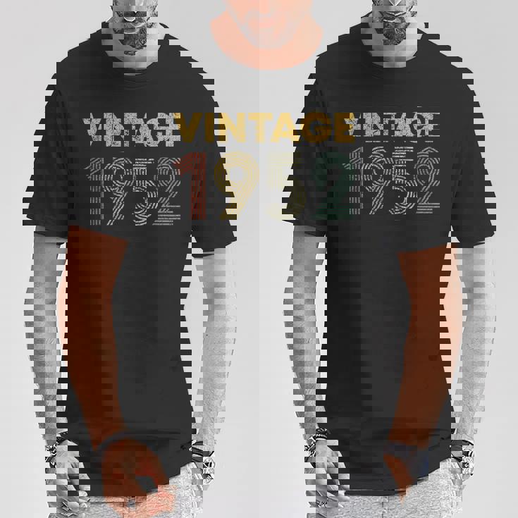 73 歳のギフト ヴィンテージ 1952 年生まれ レトロ 73 歳の誕生日 Tシャツ 面白い贈り物