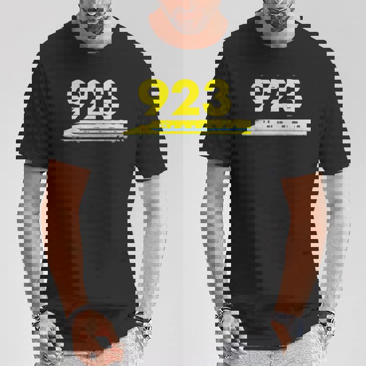 923形ドクターイエローT4 イラスト923テキスト Tシャツ 面白い贈り物