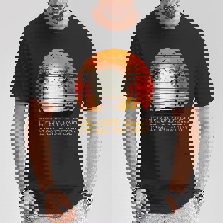 The Cove Beach Cape May New Jersey ビンテージ サンセット レトロ 太陽 Tシャツ 面白い贈り物