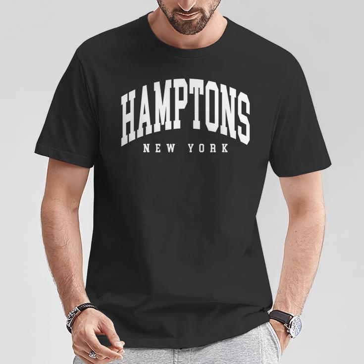 Diseño Clásico De Estilo Universitario De Hamptons New York Camiseta unisex Regalos divertidos