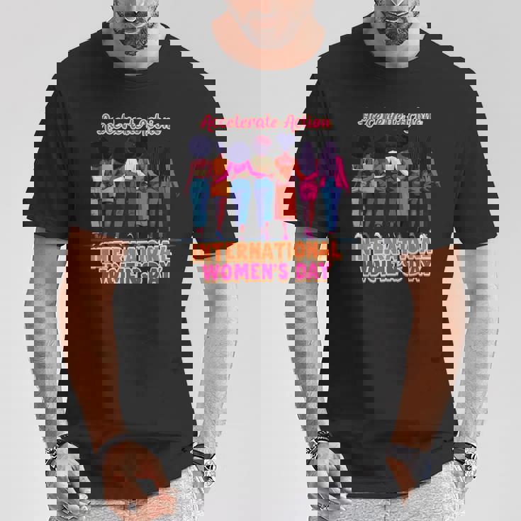 International Women’S Day Empowerment Accelerate Action Tシャツ 面白い贈り物