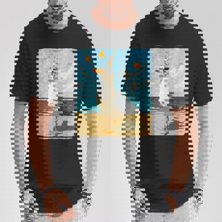 Jolie Mouette Avec Chapeau De Fête Pour Faire La Fête Des Mouettes T-Shirt Cadeaux drôles