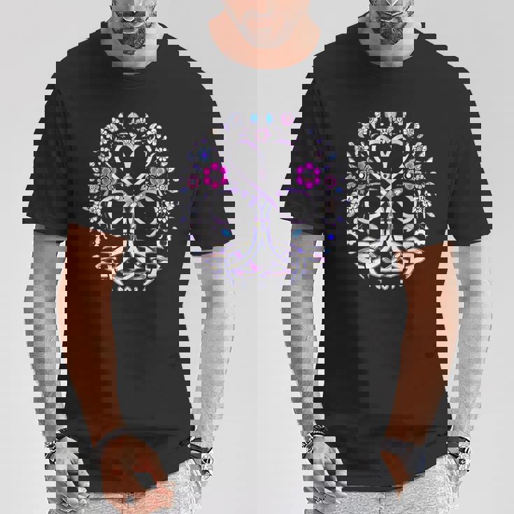 Triquetta ケルティック 保護ルーン 花とハート Tシャツ 面白い贈り物