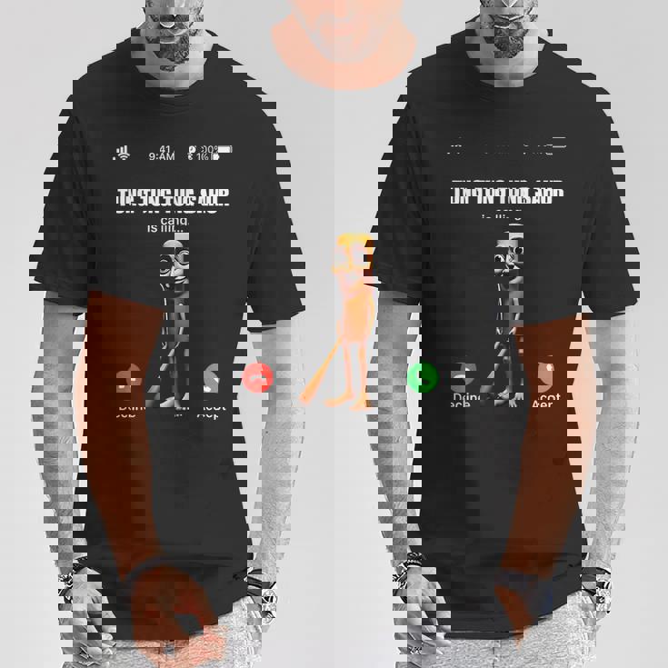 Tung Tung Tungahur-イタリアのブレインロットミーム Tシャツ 面白い贈り物