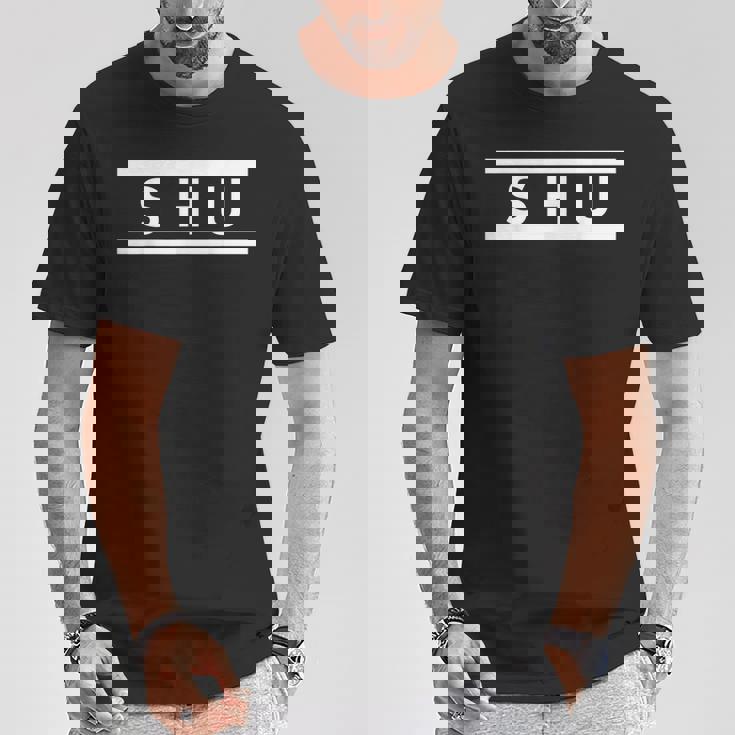 「Shu」ヘボン式「しゅう」「シュウ」「シュー」下の名前 ローマ字 名入れ 名乗り ラテン文字 綴り Tシャツ 面白い贈り物