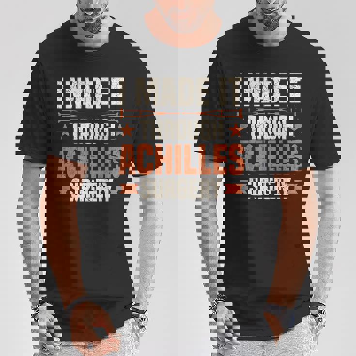 おかしな手術 サバイバー デザイン リカバリー アキレス手術 Tシャツ 面白い贈り物