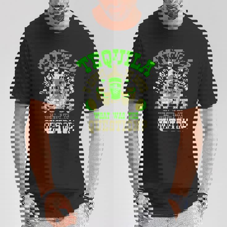 おもしろテキーラ飲んでるテキーラはいつも答えの贈り物 Tシャツ 面白い贈り物