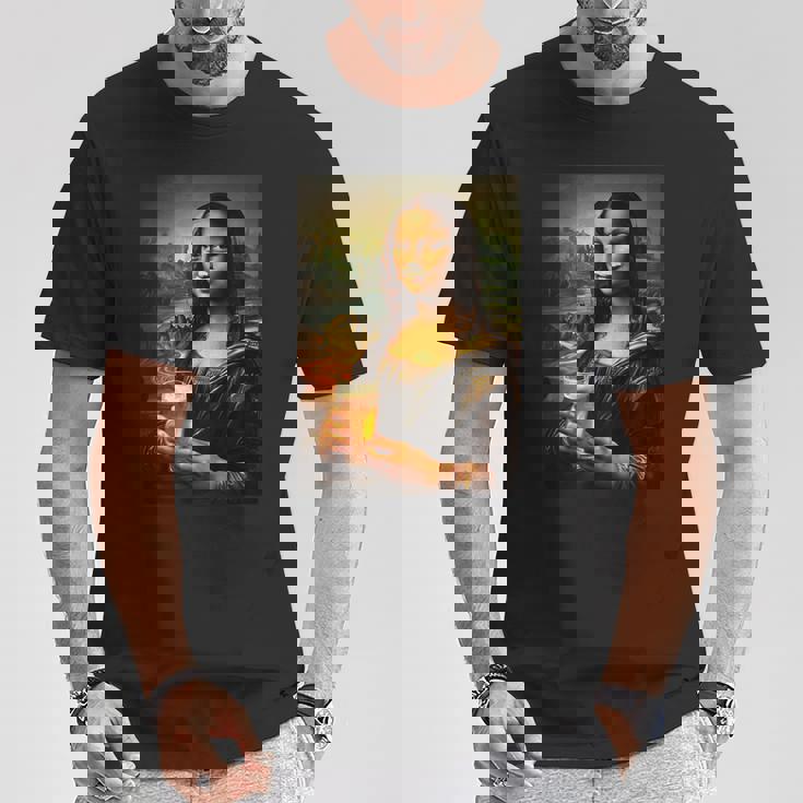 おもしろビールモナリザ絵画アートママパパ。 Tシャツ 面白い贈り物