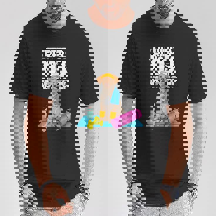 かわいい黄色いラブラドールヨガの先生が犬の子犬のためにヨガを作ります。 Tシャツ 面白い贈り物