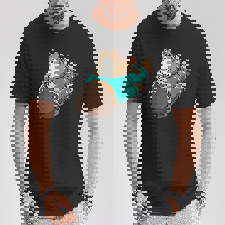 くつろぐ猫 Relaxing Cat Tシャツ 面白い贈り物