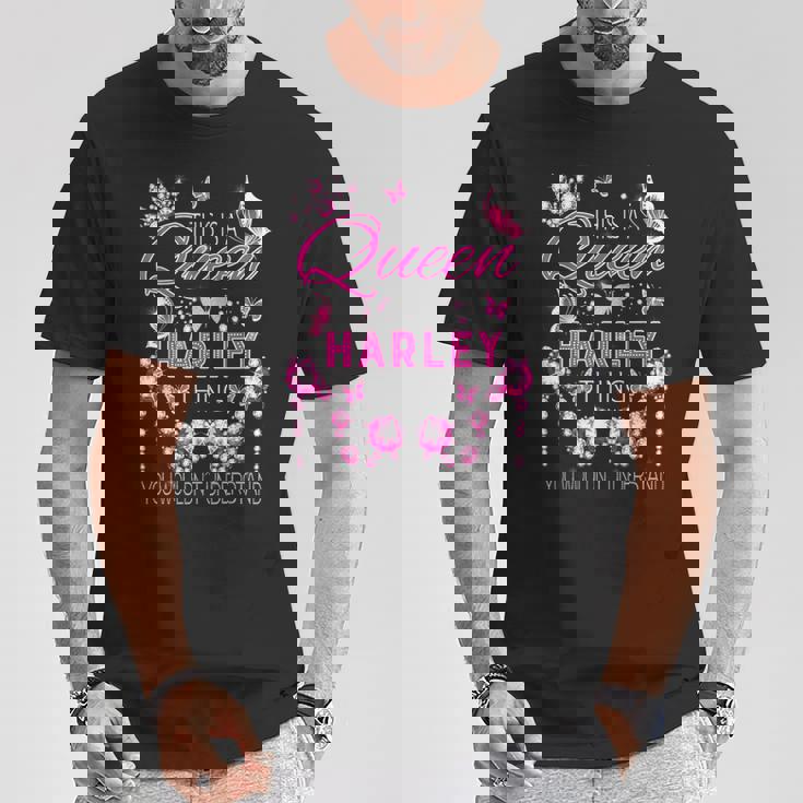 これはハーレーダビッドソンの女王の名前入り誕生日です。 Tシャツ 面白い贈り物