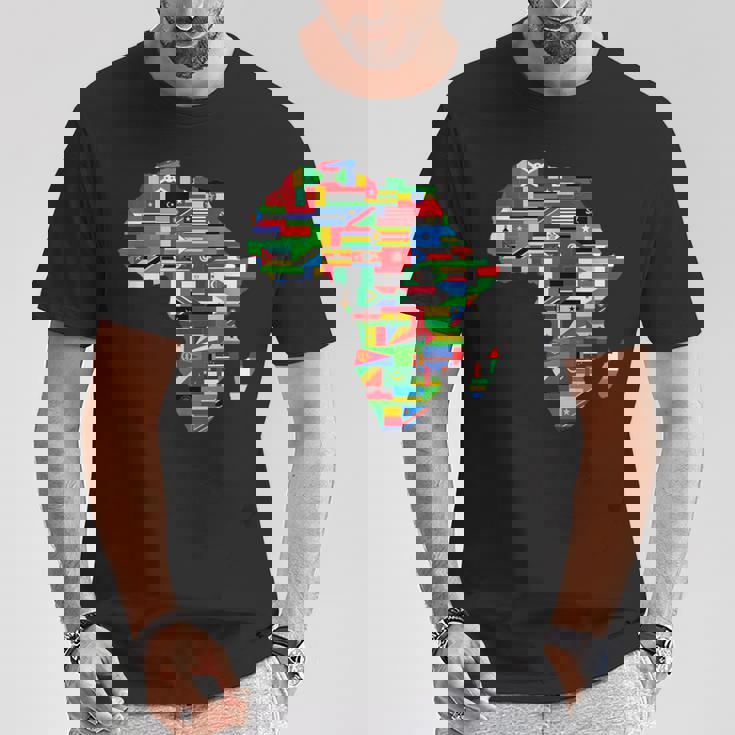 アフリカの地図-アフリカの国の旗の贈り物が付いているアフリカの地図 Tシャツ 面白い贈り物