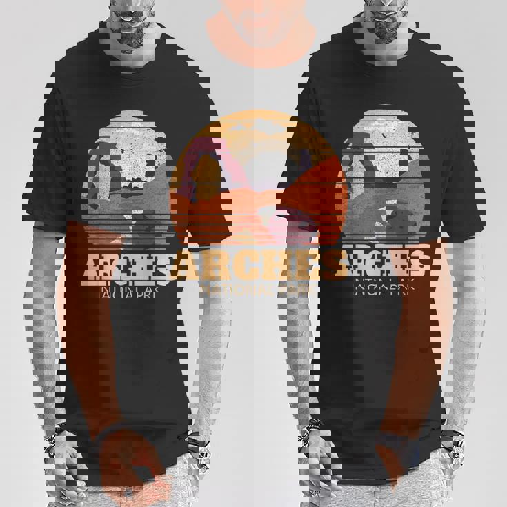 アーチーズ国立公園ユタ国立公園アーチーズ Tシャツ 面白い贈り物