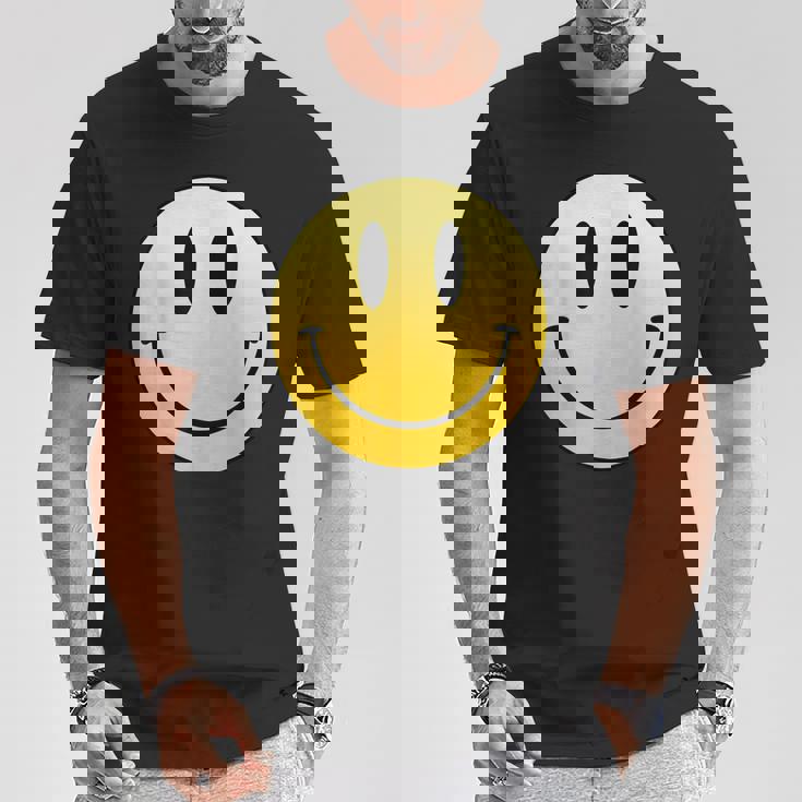 イエロー スマイル ハッピー ピース スマイル フェイス かわいい ユーモア すごい Tシャツ 面白い贈り物