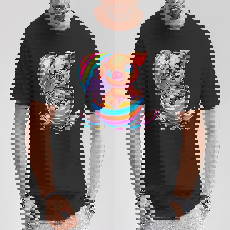 イースターエッグのかわいい赤ちゃん豚の漫画アート。 Tシャツ 面白い贈り物