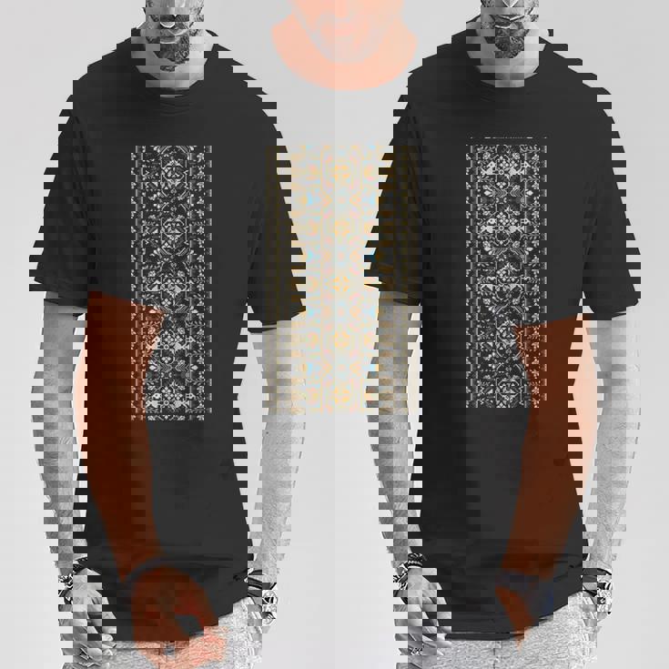 ウクライナ刺繍vyshyvanka エスニック Tシャツ 面白い贈り物