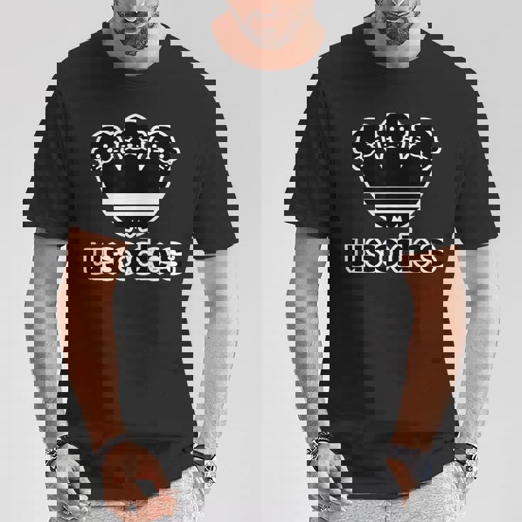 ウソデス Usodes かわうそです。《ブラック 黒》コツメ【変なデザイン屋さん】スポーツ ブランド パロディ 面白い Tシャツ 面白い贈り物